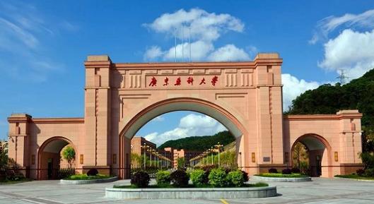 国内仅有的3所药科大学，实力强劲，只有一所是211