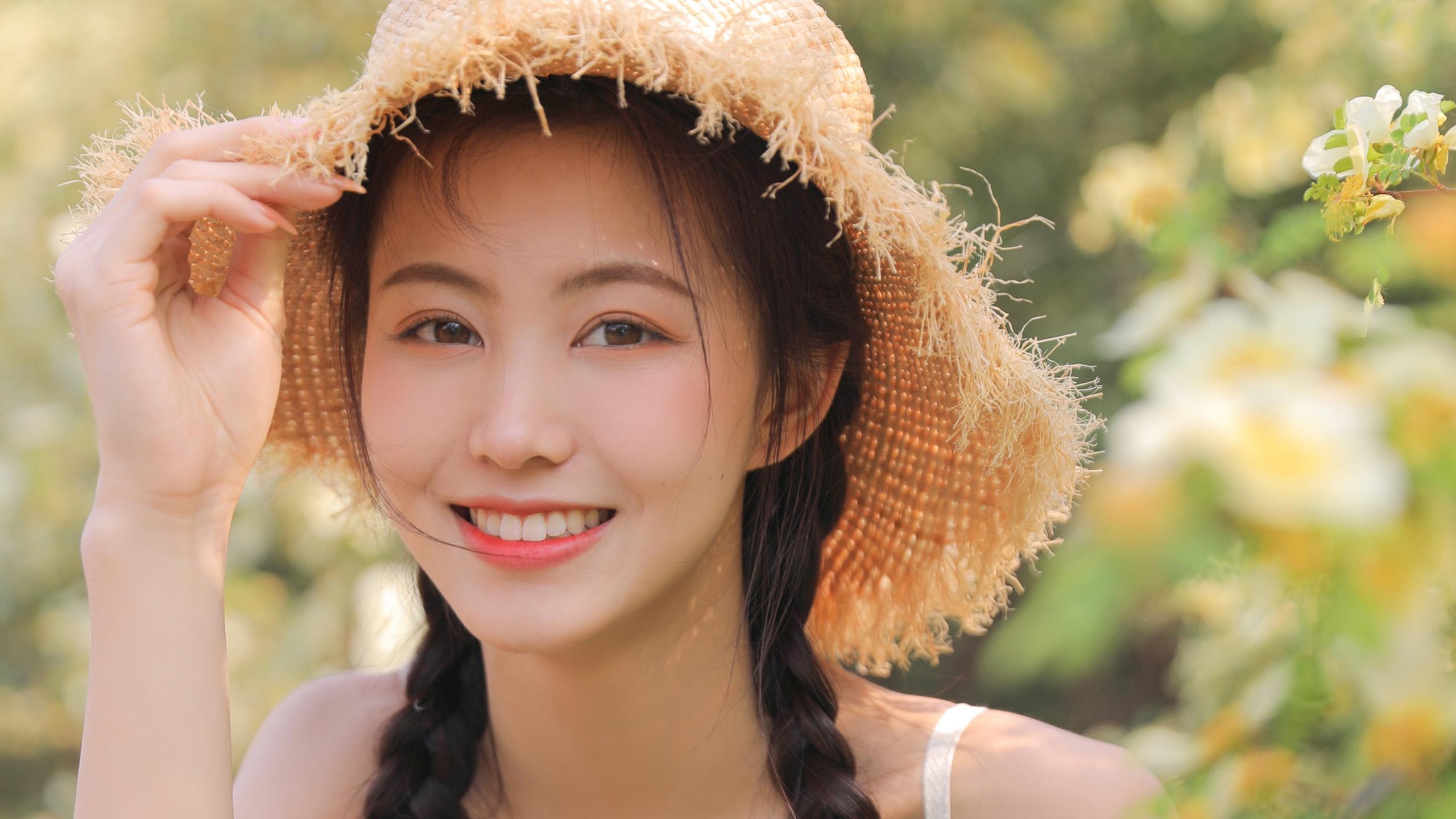 作为十二星座中,最最温柔,善解人意的巨蟹座,肯定可以得到温柔的对待.