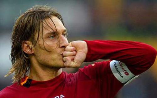 英超球队队魂是什么（足坛十大队魂：狼王托蒂一人一城，马尔蒂尼更喜欢这个称号）