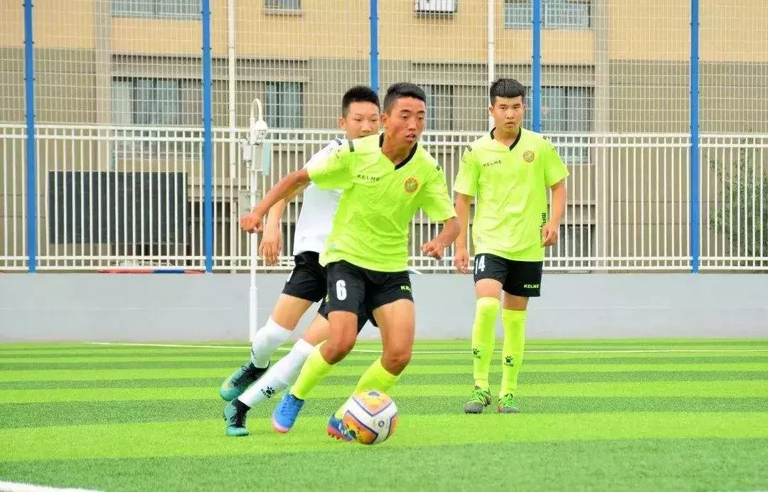 高考分数线陆续公布，而踢球好的他们免考就可进入高校