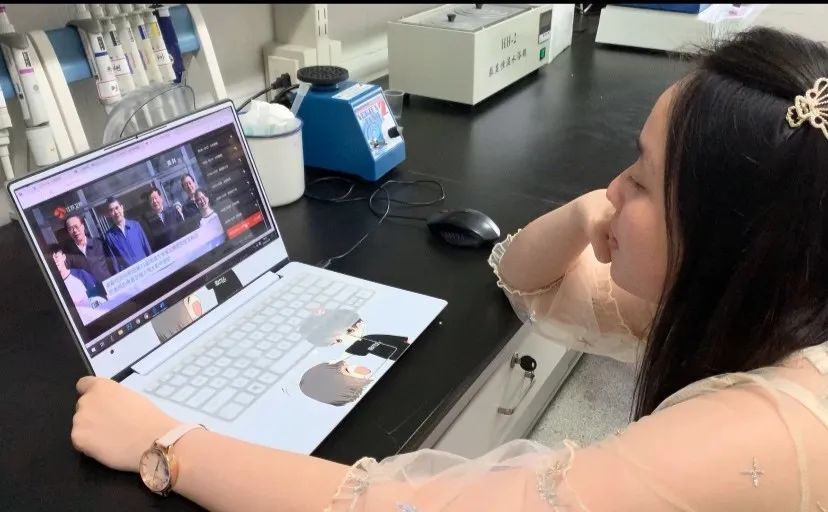 南通大学团员青年认真学习江苏省委书记娄勤俭给第21届南通大学莫文隋研究生支教团回信精神