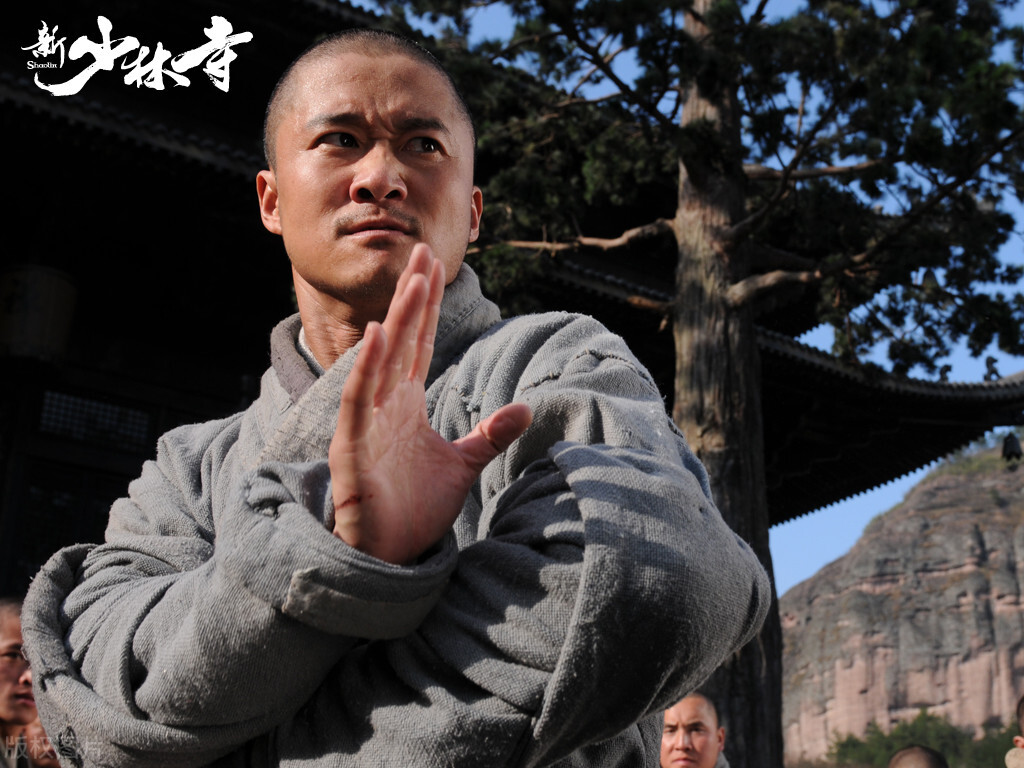 吴京的逆袭情史，因穷曾被两位美人嫌弃，邂逅谢楠后收获神仙爱情