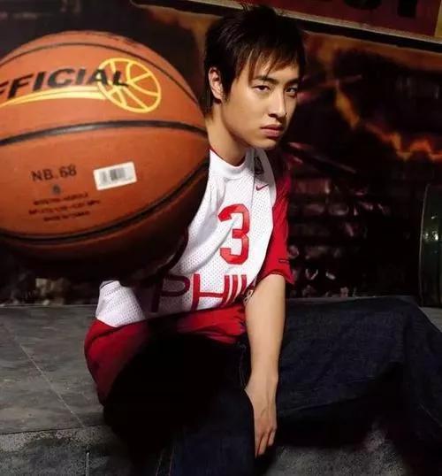 篮网球队最大股东（35万成篮网股东，潘玮柏现过人财商，这笔投资让他赚得盆满钵满）-趣拿体育