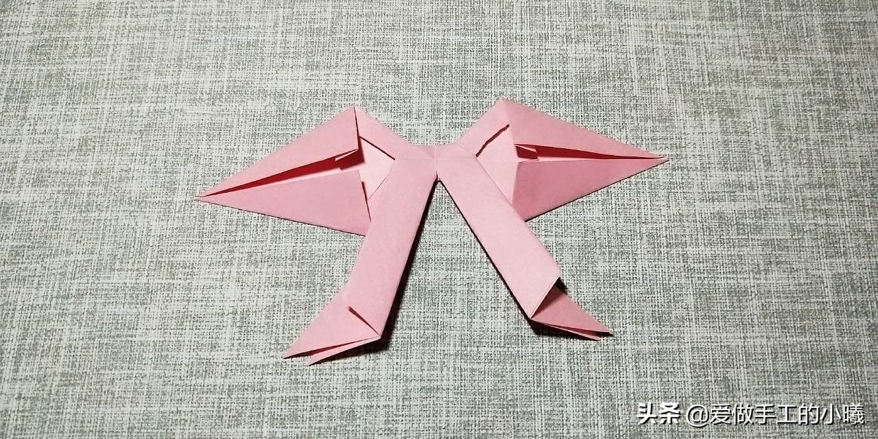 漂亮的蝴蝶结折纸，简单易学，用来做装饰不错呦