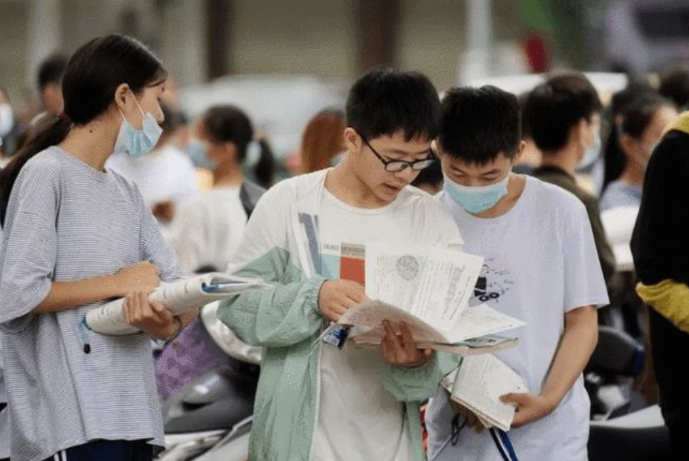 中考只有300多分，不想去职高怎么办，聪明的家长会用这个办法