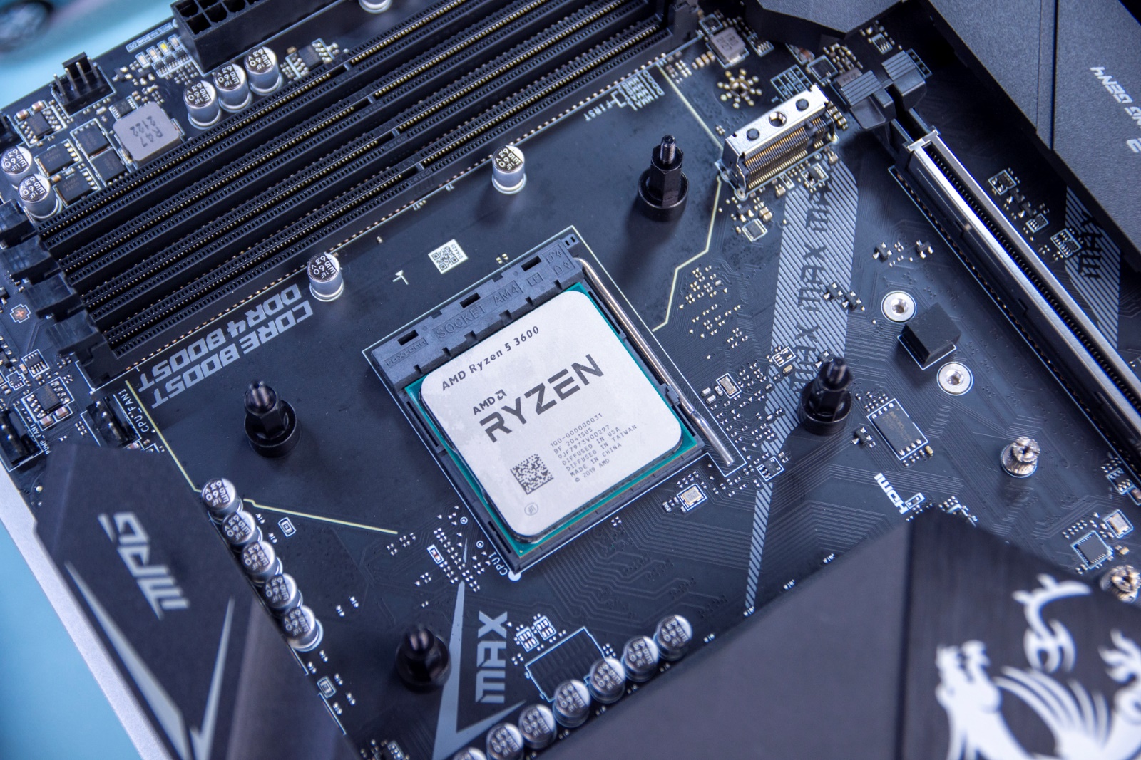 微星X570S主板领衔，三套件助力打造开放式桌面主机