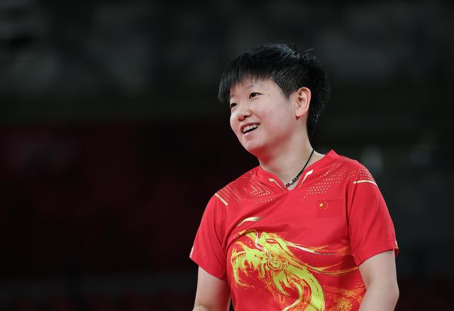 孙颖莎3-0大获全胜(拒绝逆转！孙颖莎轰3-1再赢伊藤美诚，国乒2-0领先日本队胜券在握)