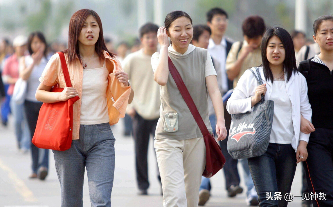 “公办大学”VS“民办大学”，毕业后才明白差别，希望你别选错