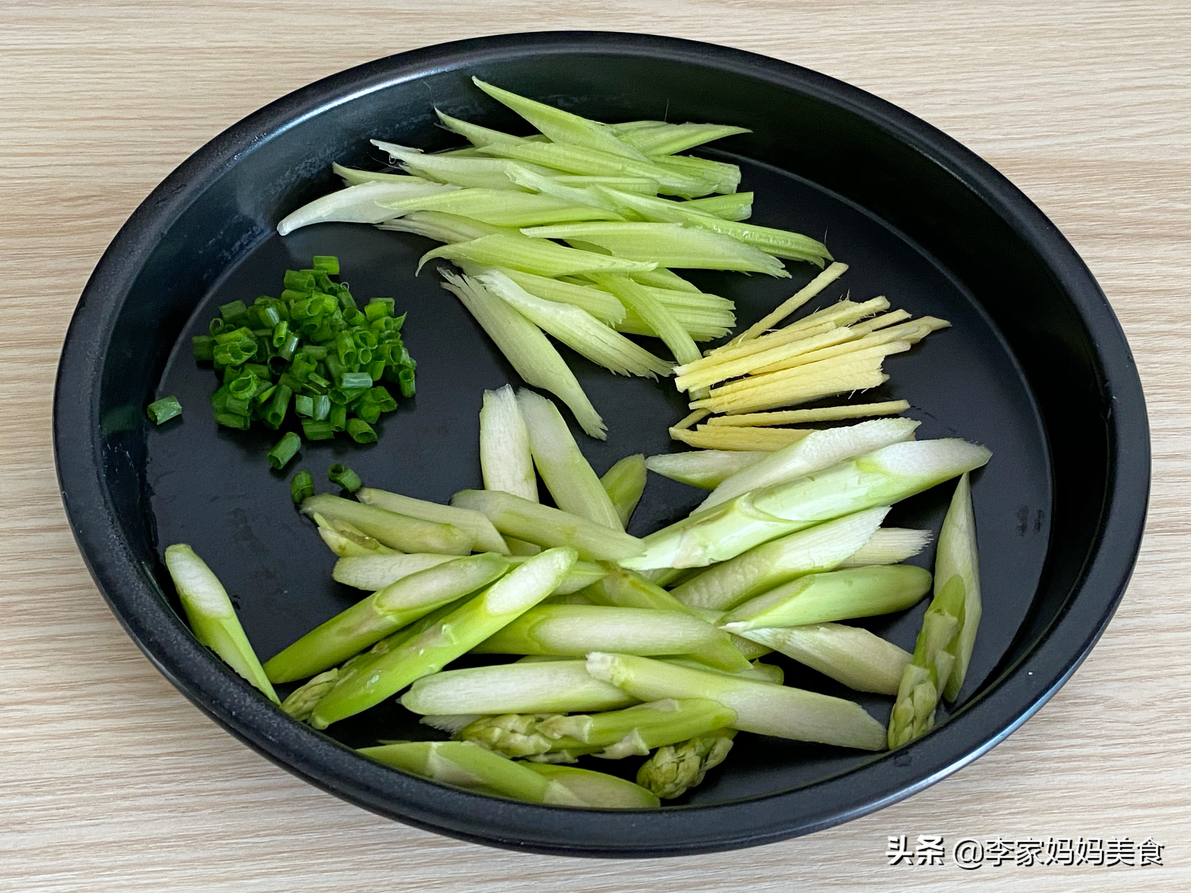 秋天，菜市场碰到这种海鲜别错过，好吃不贵营养足，全家都爱吃