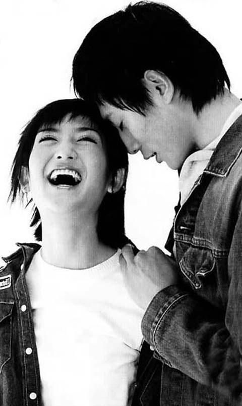 谢娜自传揭露心酸经历，和刘烨分手、结婚6年未育都是因为这件事