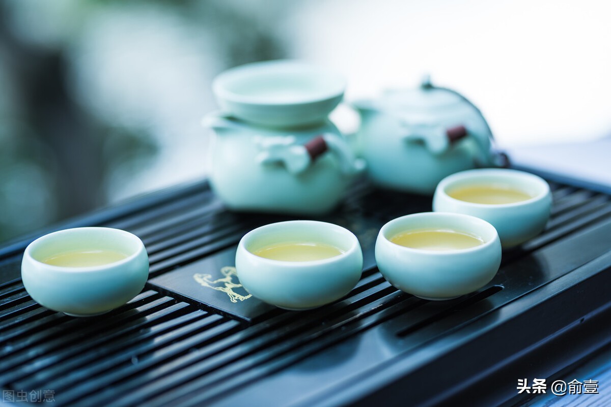 茶：心中无我，所以不忧不惧，心中有茶，所以自渡渡人