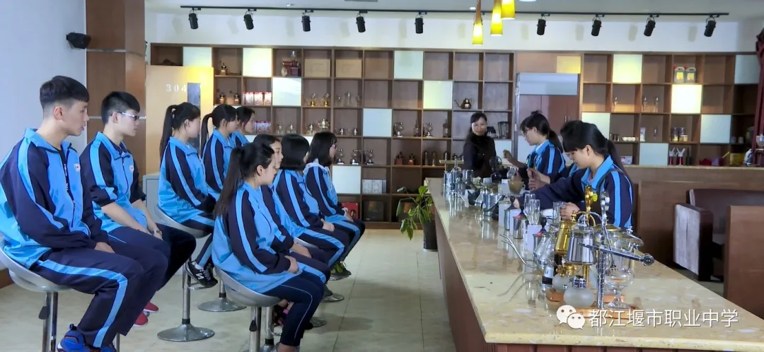 学费全免还能考本科，都江堰市职业中学2020年最全招生信息在这