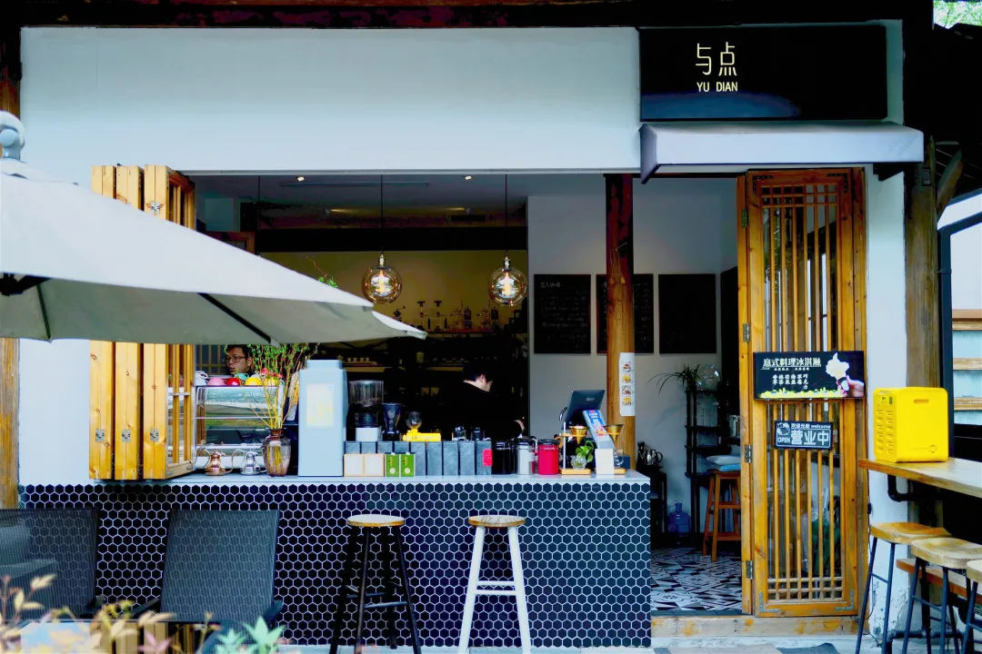 杭州终极拜佛攻略｜走这条路，一天解锁灵隐法喜7大宝藏寺庙