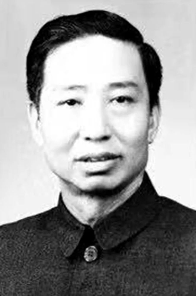 1934年，一女学生放弃明星梦，最终成了潜伏在蒋介石身边的听风者