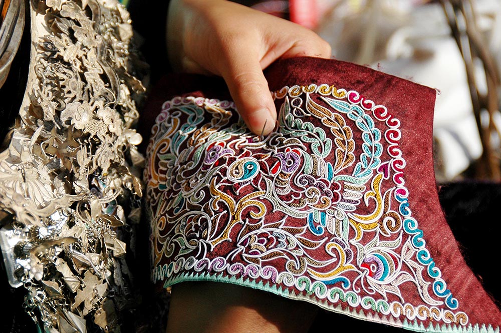 苗族传统图案(认真总结完中国苗绣的十大绣法后发现,有些东西是我们