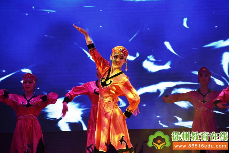 徐州市铜山中专举行第十一届“红五月技能节”颁奖晚会暨汇报演出