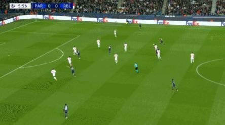 欧冠-梅西双响+勺子点球 姆巴佩破门造点又丢点 巴黎3-2逆转莱比锡