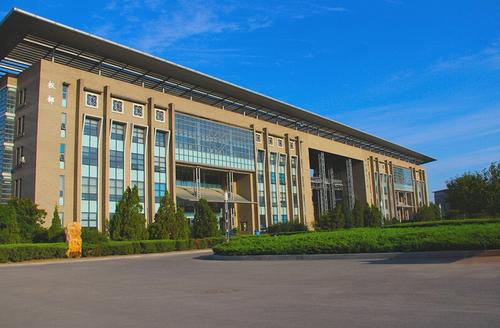 录取分数不高，就业率却极高的2所理工类院校，考到就是赚到