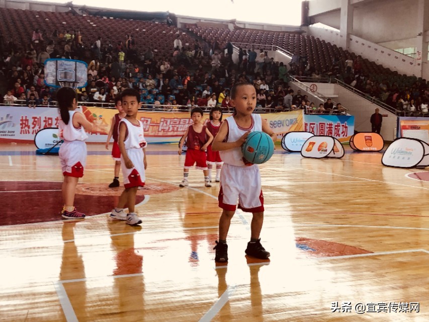 小学5v5篮球比赛有多少人(2019年中国小篮球联赛（四川宜宾赛区）在兴文县火热开赛)