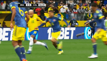 世界杯巴西对哥伦比亚内马尔（世预赛-内马尔助攻帕奎塔破门 巴西1-0哥伦比亚 12场不败提前出线）