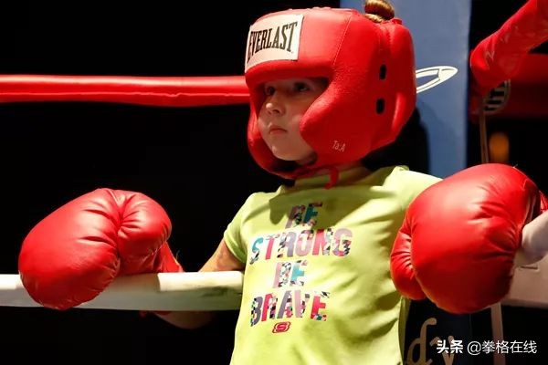 儿子练搏击好还是练篮球好（消除争议和忧虑：儿童练拳击的四大好处）-趣拿体育