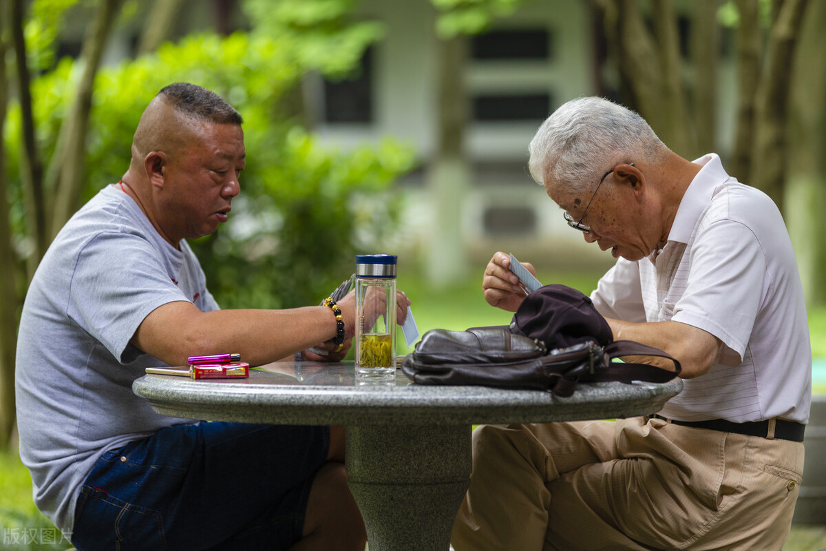 广东2021年养老金方案公布，上半年退休不再上涨，还有3个变化