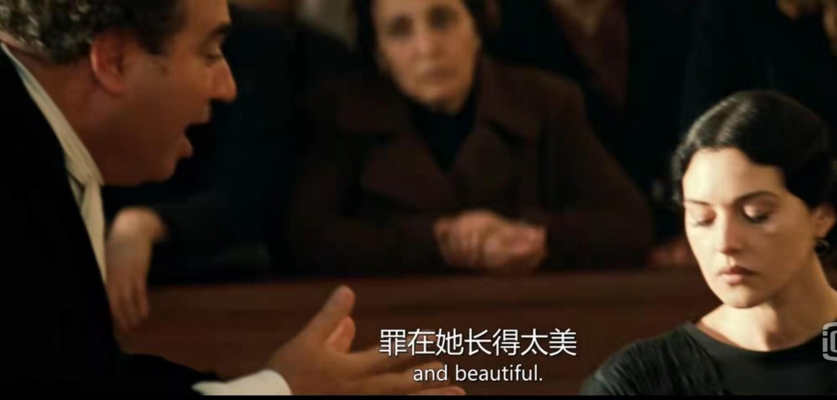 《西西里的美丽传说》：玛莲娜有多美，全镇男人的反应说明了一切