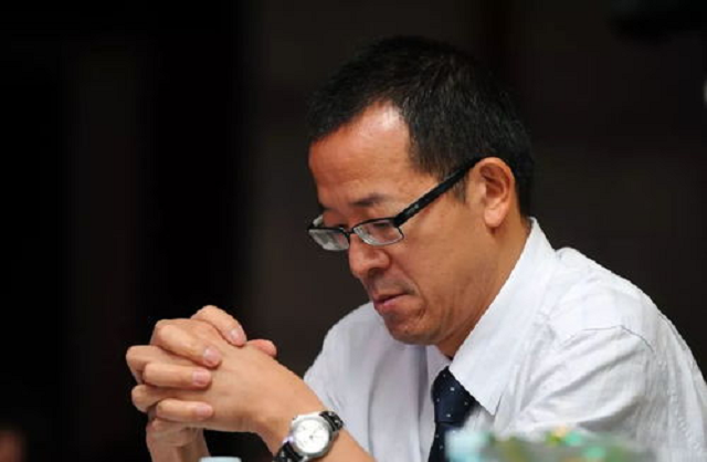 俞敏洪的悲喜人生：3次高考，2次被绑架，众叛亲离，体面转身