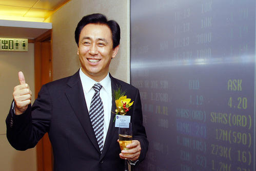 广州恒大为什么这么强(从掏粪工一跃变成首富,许家印是怎么做到的