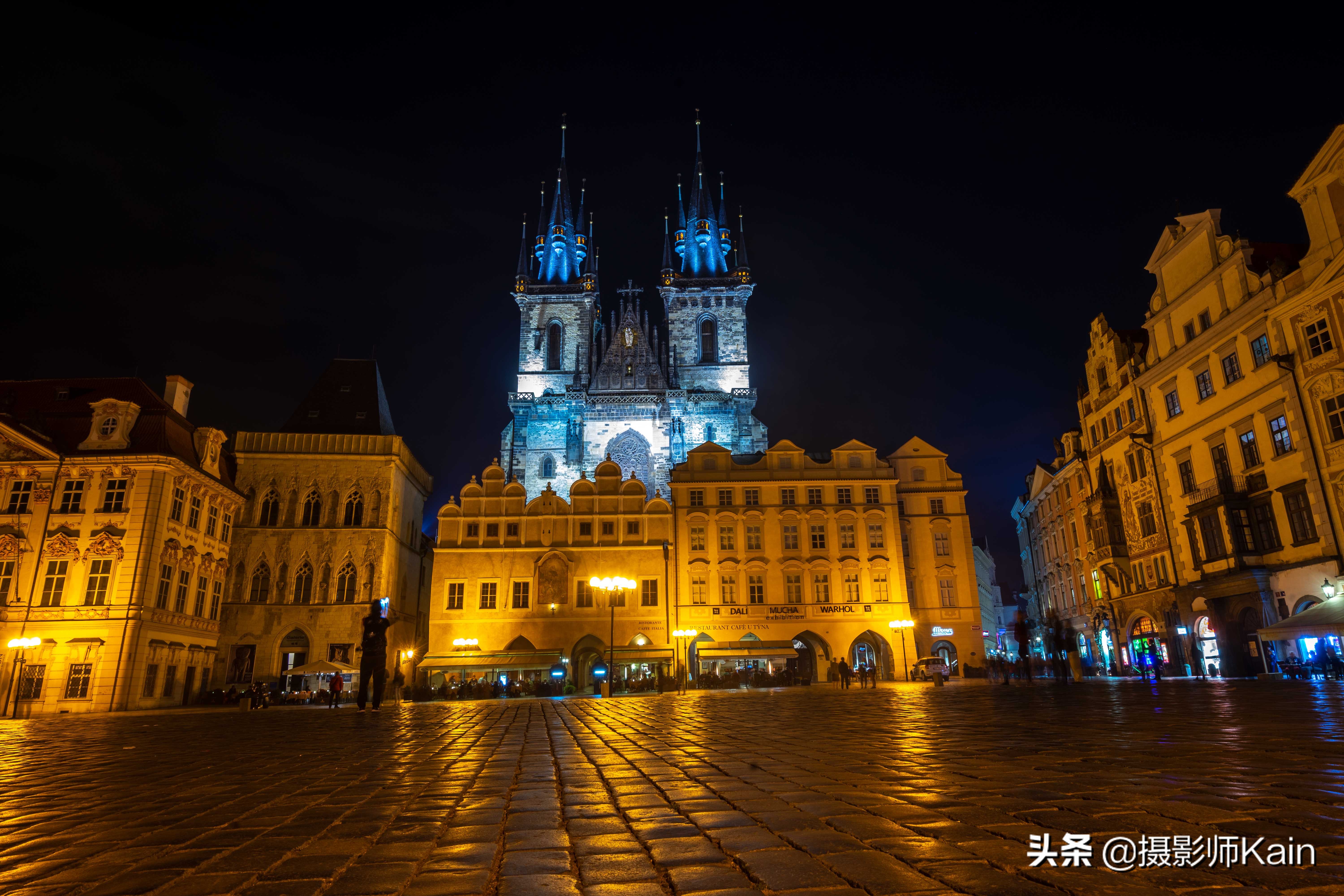 布拉格广场夜景图片