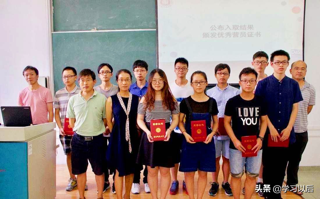 大学新生了解下：大学辅导员是干啥的？与高中班主任有什么区别？