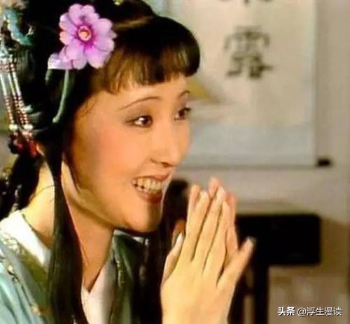 从《葬花吟》到《桃花行》，黛玉的情感和境界发生了哪些变化？
