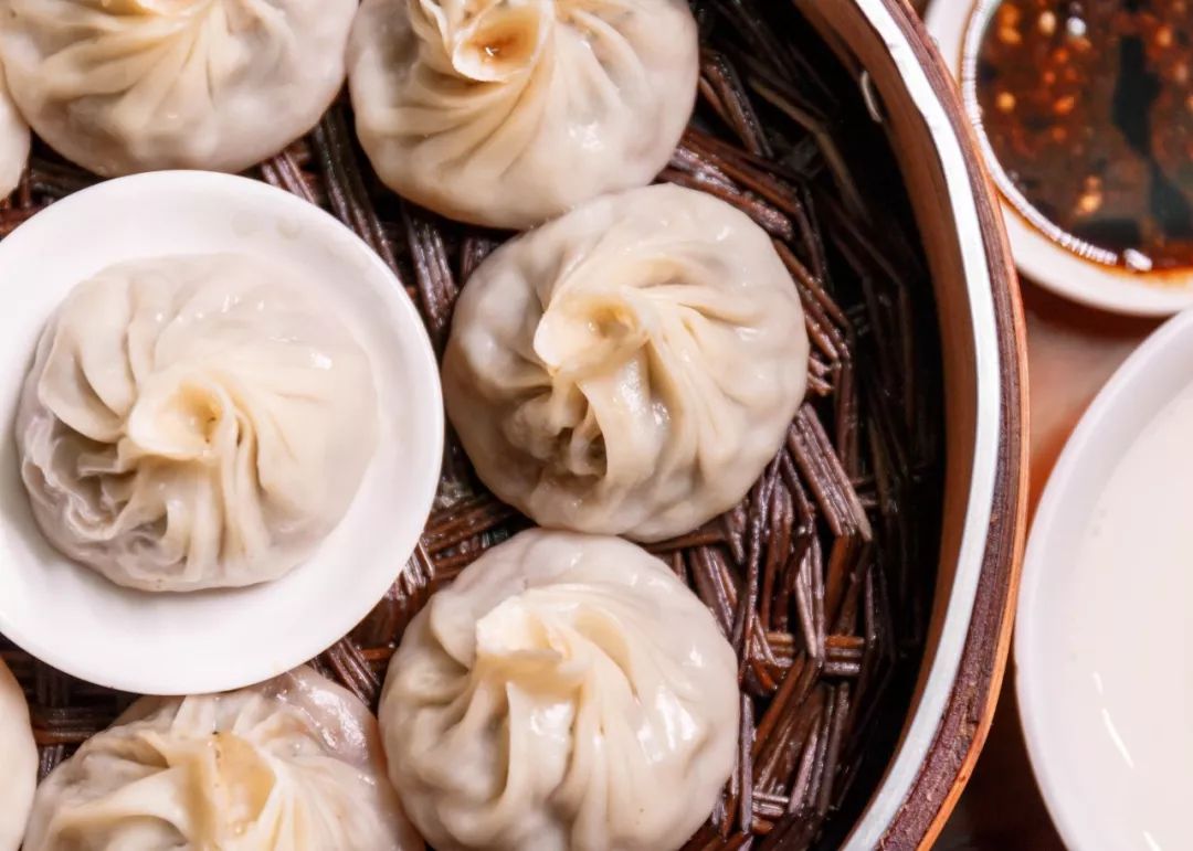 南京高校后街Battle战，一街更比一街香