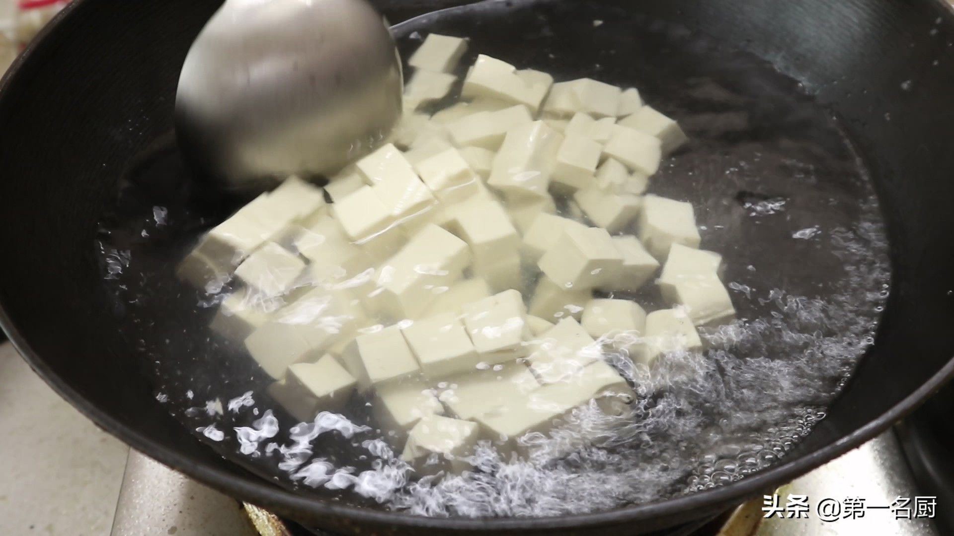 皮蛋豆腐凉拌的做法,皮蛋豆腐凉拌的做法 家常