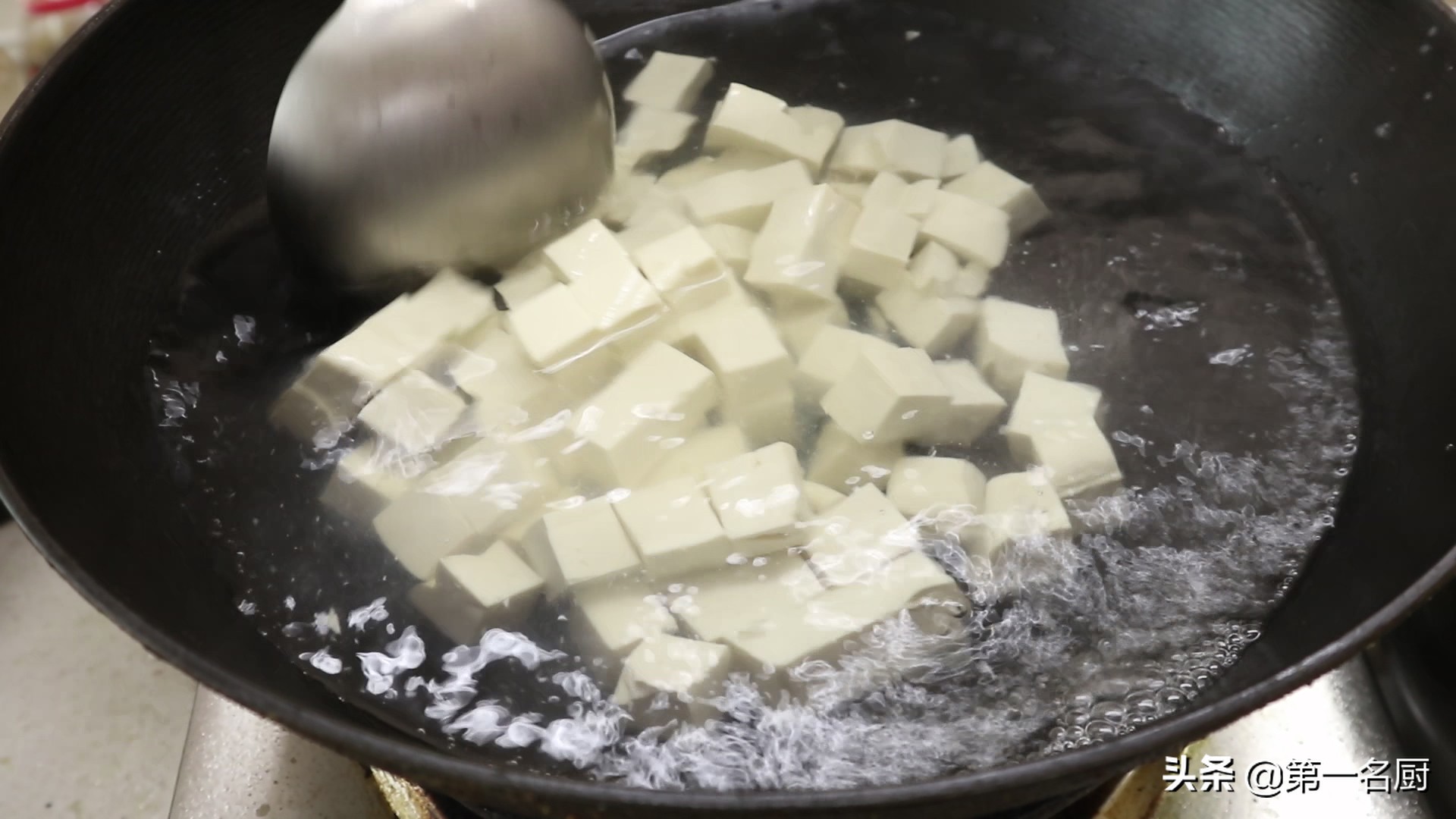 皮蛋豆腐涼拌的做法,皮蛋豆腐涼拌的做法 家常