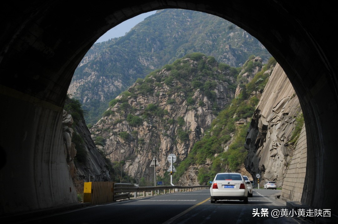 秦岭“流峪 蓝峪”穿越，一次自驾探访两条峪谷的风光，一天就够