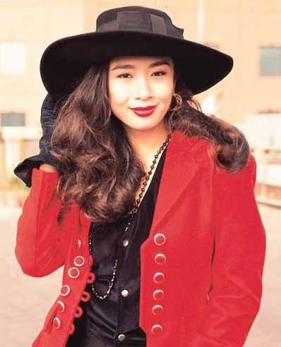 她一脱成名却脱出典范，还夺下金马影后