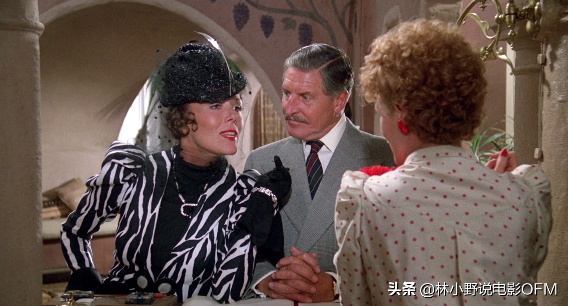 《阳光下的罪恶》女主角是邦女郎，男配是“查泰莱夫人的情人”