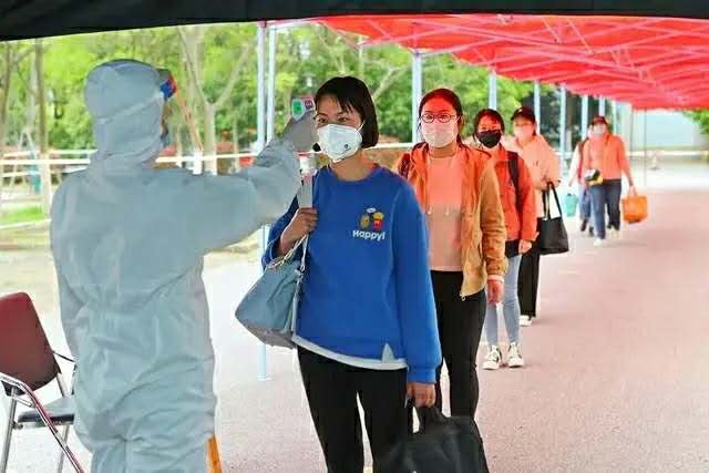 辽宁34名大学生感染，已妥善安置，家长希望能够提前放假