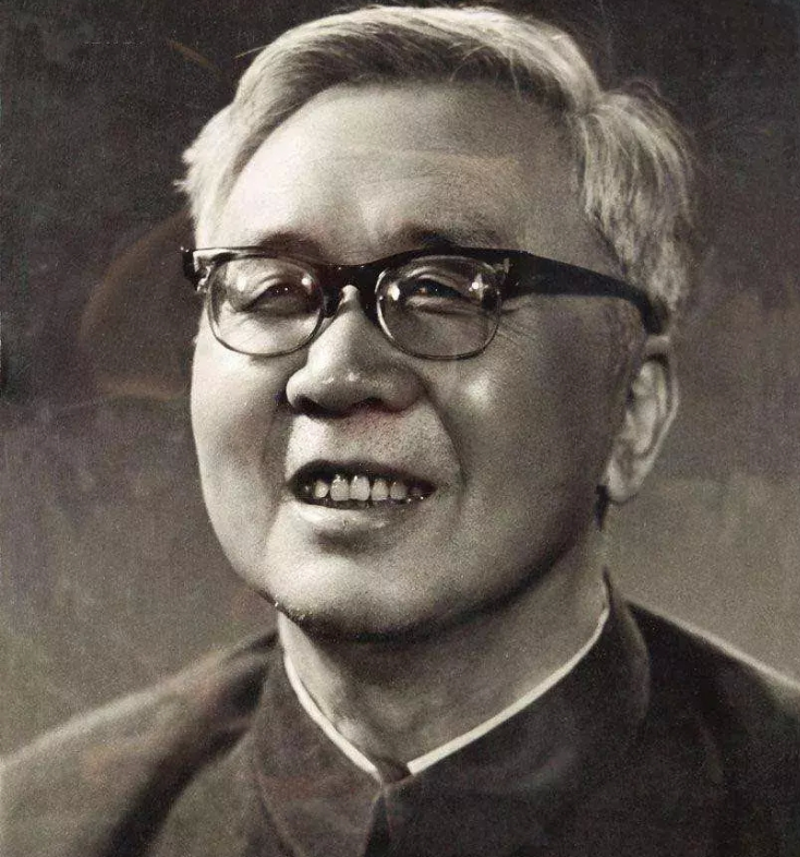 仅有初中文凭,华罗庚勤勉半生成为学巨匠,去世前还在演讲