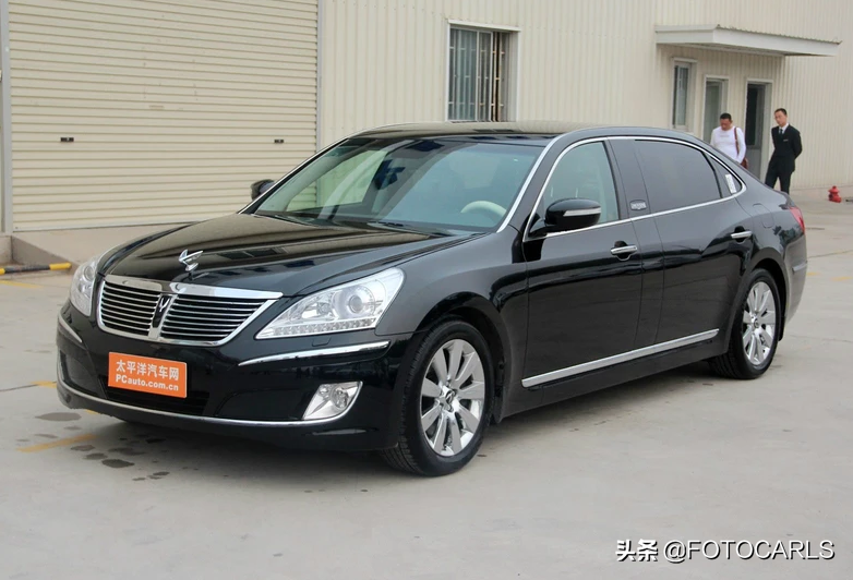 128万总统座驾，现代雅科仕5.0L V8旗舰实拍，网友：差红旗太多了