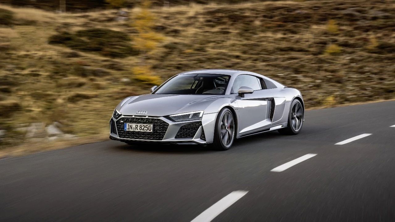 汽车壁纸|奥迪r8 v10酷炫美图