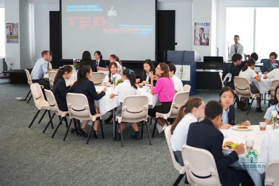 带着草帽的少年，不只有海贼王，还有我最爱的香港哈罗国际学校