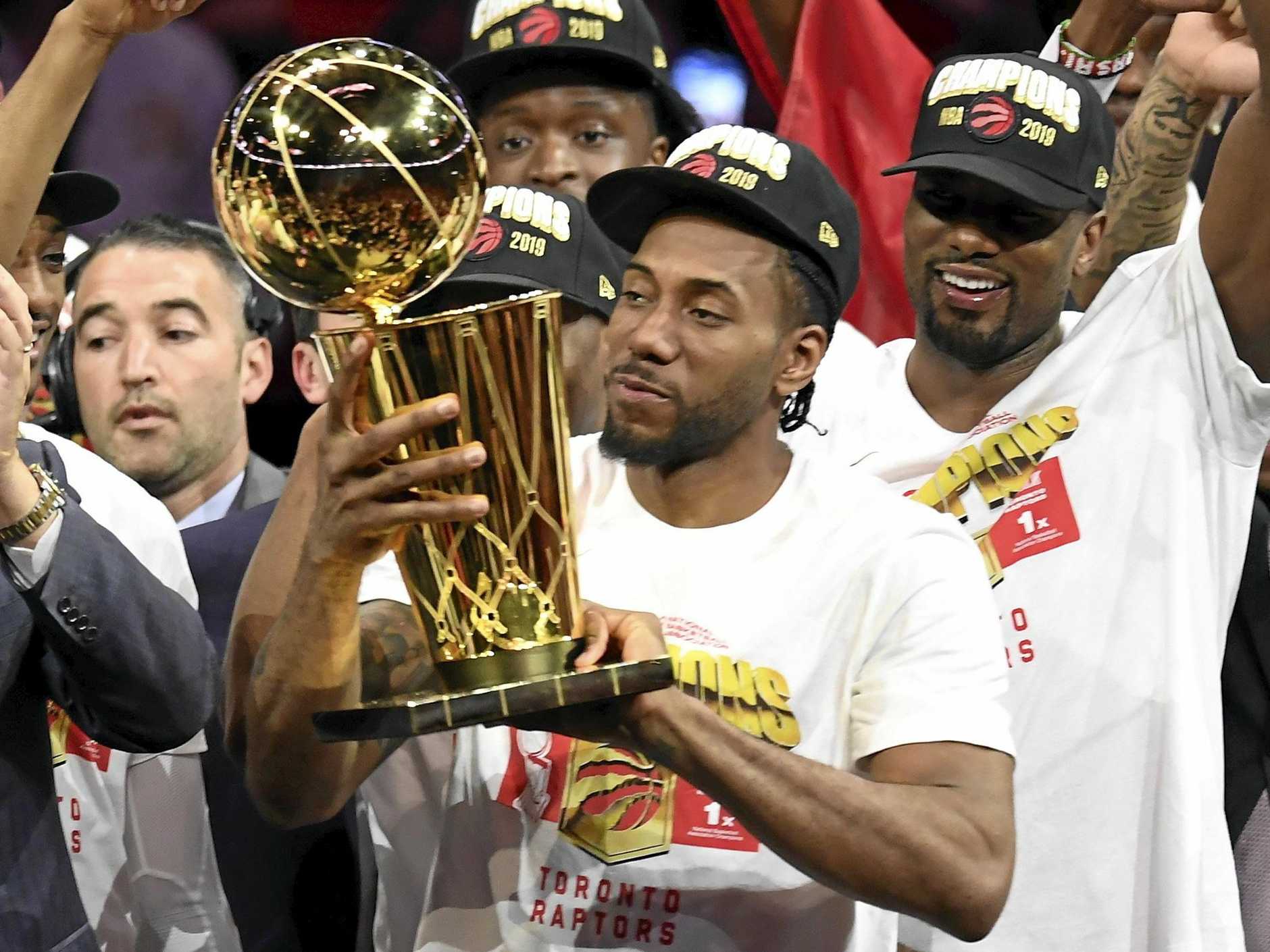 nba猛龙为什么能赢（猛龙当年是怎么夺冠的，东部红利真的存在吗？天时地利人和全都有）