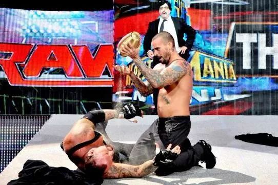 wwe2012皇家大戰（CM·朋克回歸WWE！帶你盤點CM·朋克職業生涯十佳比賽）