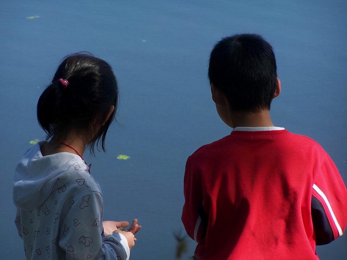 寒门状元邝永胜，高考671进清华，电子厂打工挣学费