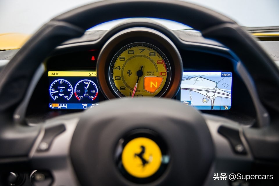 设计充满未来感，法拉利458 Italia，所有男人的梦想