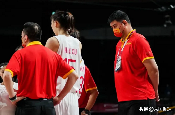 女篮进八强赛后采访姚明（中国女篮出局姚明最新表态，苏群开骂！关照东道主太明显了）