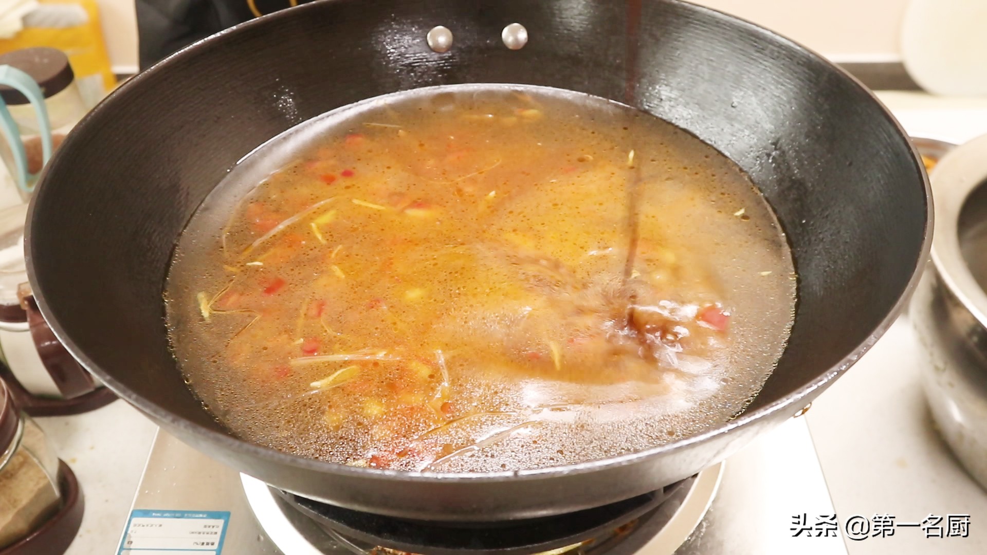 百喝不腻的“酸辣汤”，简单又家常，天冷了喝一碗，暖心又暖胃