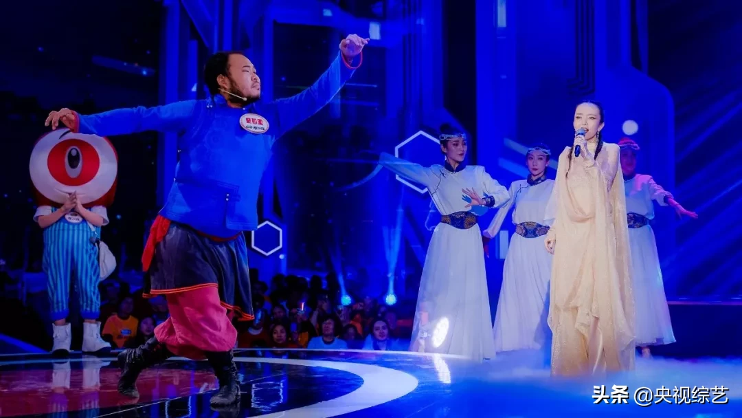 超美新疆姑娘，超高颜值机长，转圈的内蒙汉子，考下53个证的牛人……